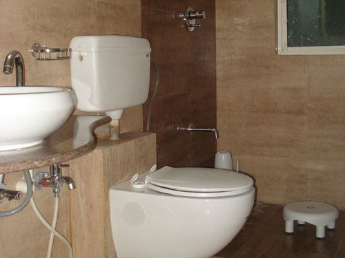 10 Blossoms Hospitality Services Ahmedabad Buitenkant foto